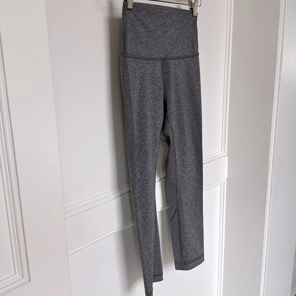 Lululemon High Rise Wunder Under Leggings Capri Cropped Size 4 Grey color